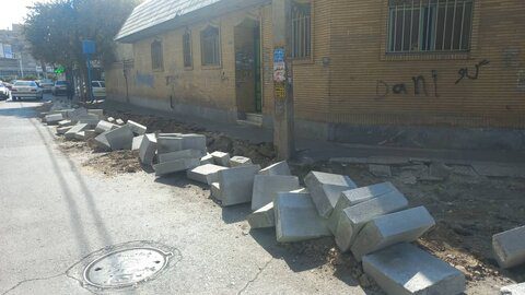 اجرای عملیات جدولگذاری و پیادهروسازی در کوی ولیعصر و دولتآباد