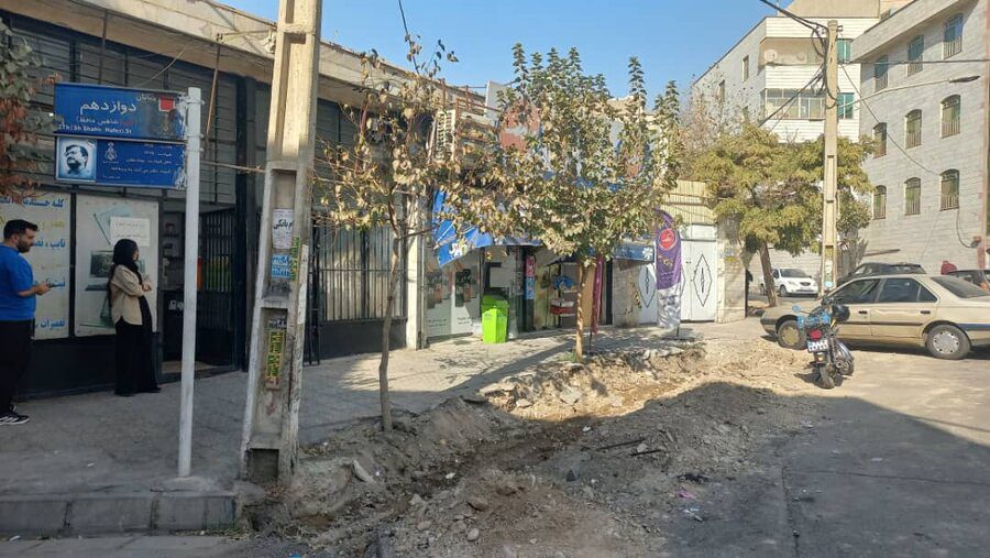 اجرای عملیات جدولگذاری و پیادهروسازی در کوی ولیعصر و دولتآباد